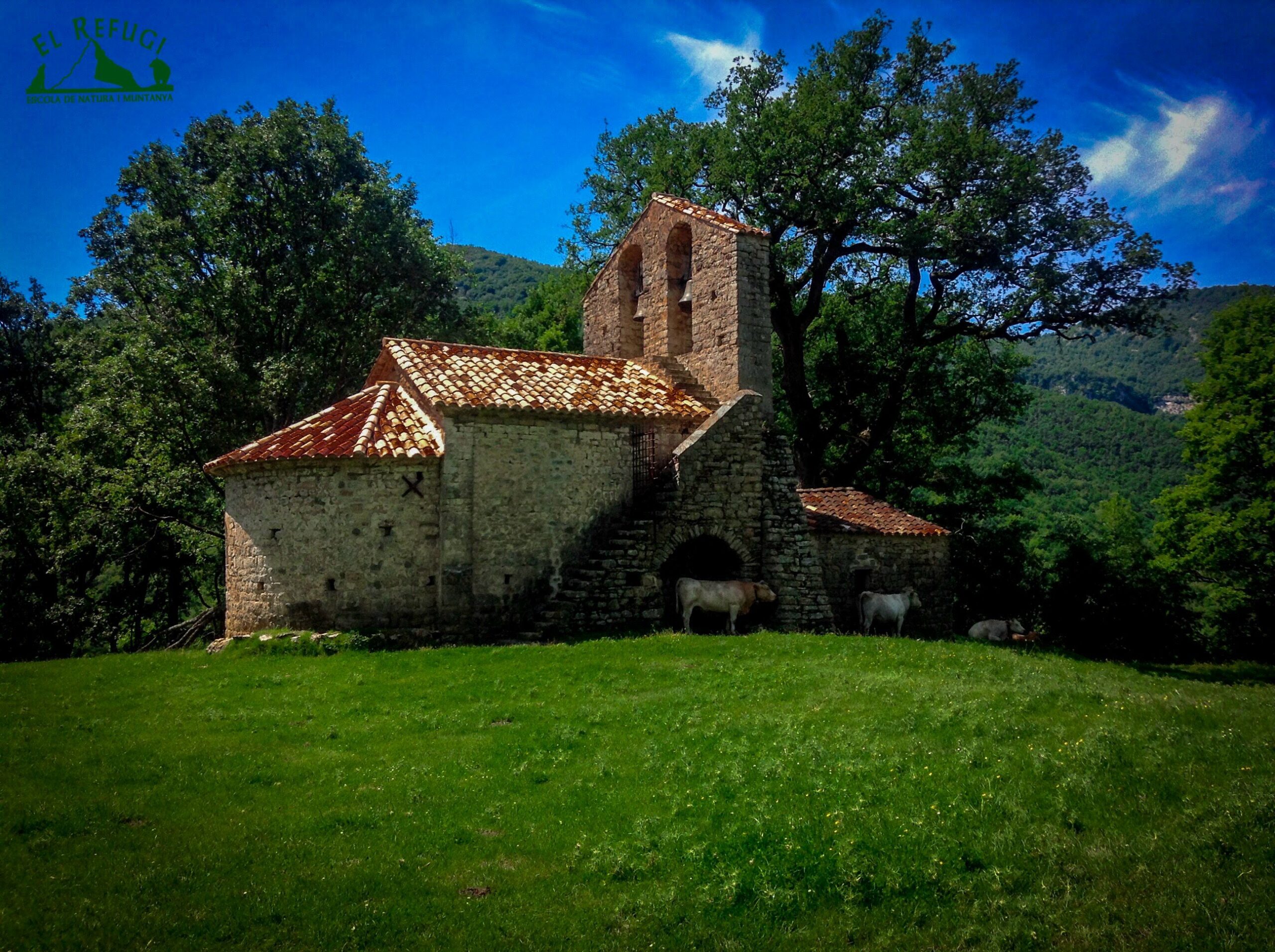 SENDERISME ACTIU EXCURSIONISME, GARROTXA, EL REFUGI ESCOLA, GUIES DE MUNTANYA, EDUCACIÓ AMBIENTAL